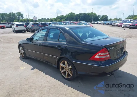 2007 Mercedes-Benz C 230 Sport z USA, uszkodzony, nr VIN WDBRF52H57F932321